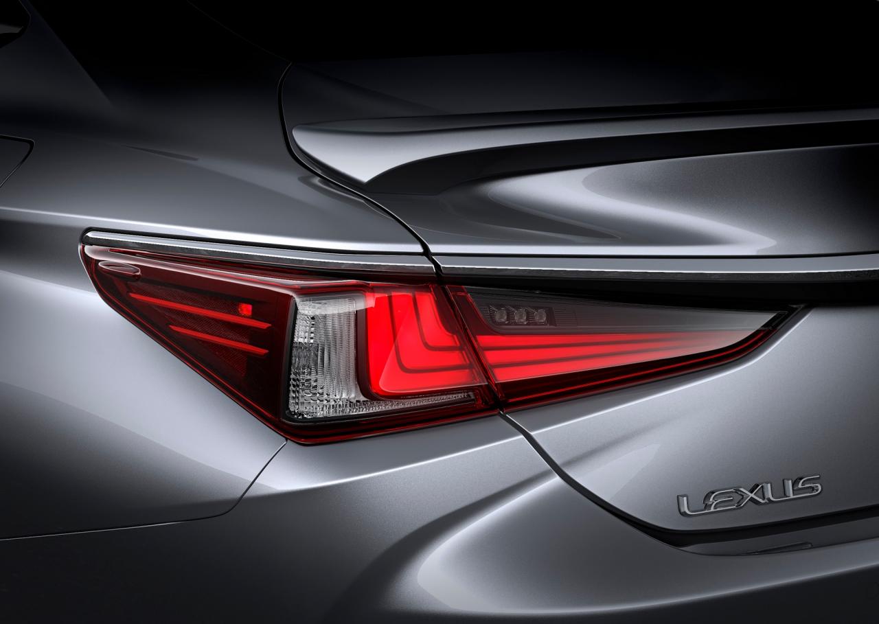 2022-Lexus-ES-14.jpg
