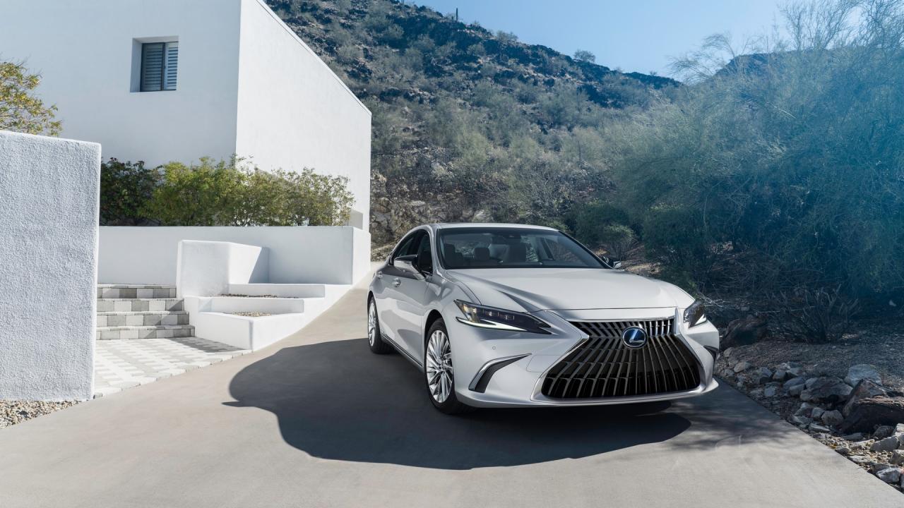 2022-Lexus-ES-50.jpg