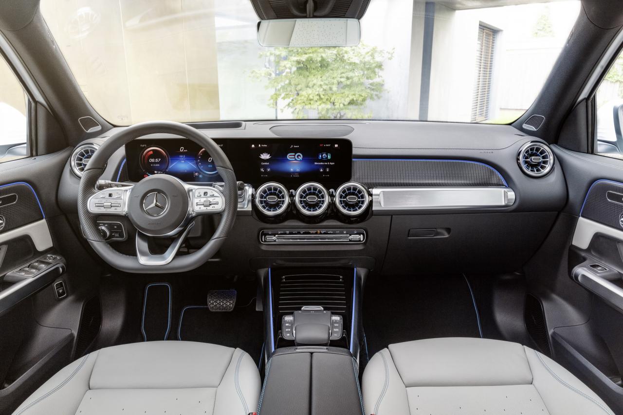 2022-Mercedes-EQB-34.jpg