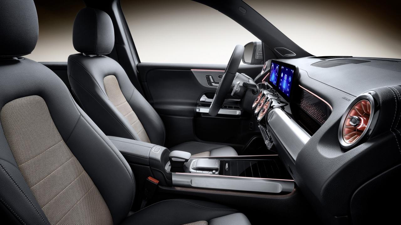 2022-Mercedes-EQB-48.jpg
