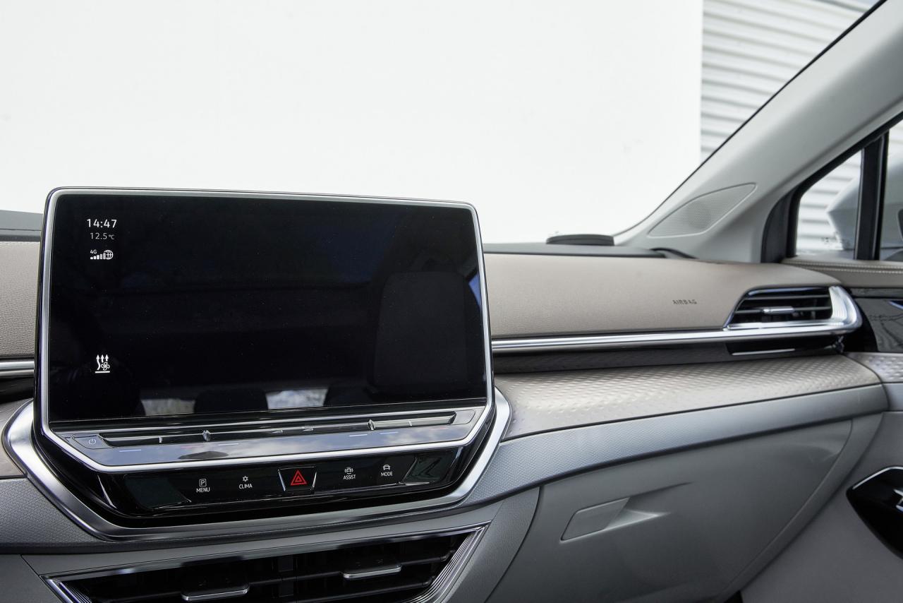 2022-VW-ID6-Crozz-X-6.jpg