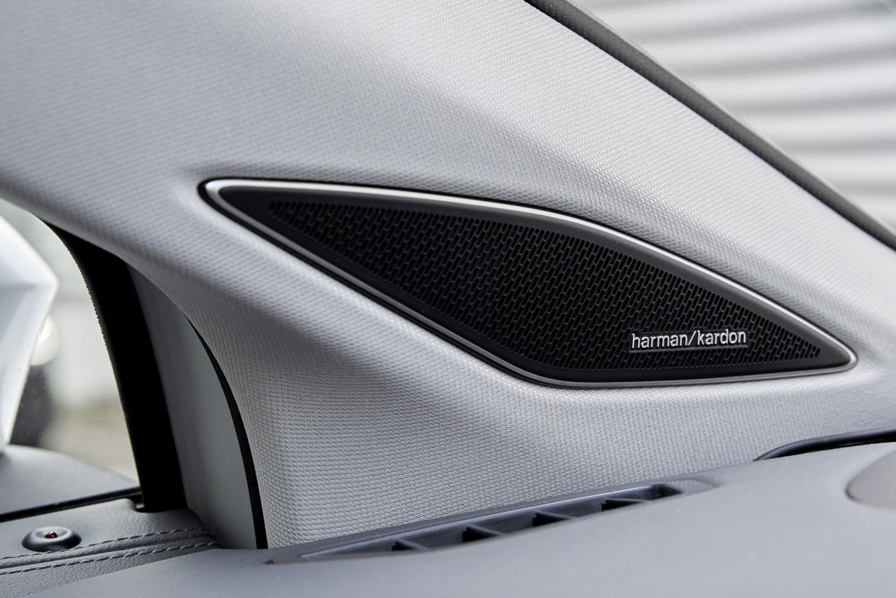 2022-VW-ID6-Crozz-X-7.jpg