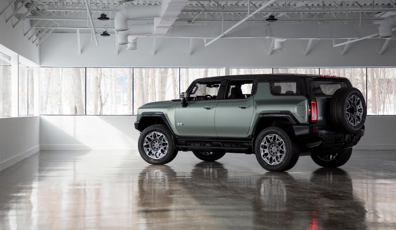 2024-GMC-Hummer-EV-SUV-19.jpg