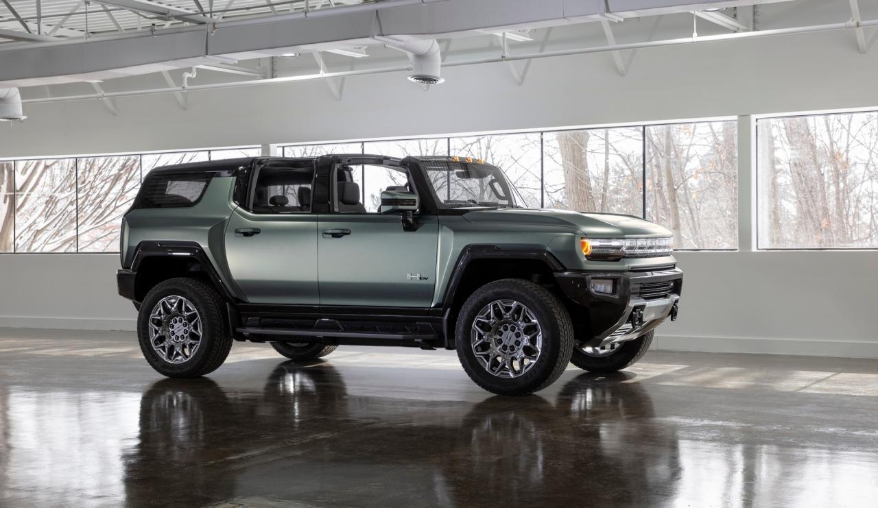 2024-GMC-Hummer-EV-SUV-21.jpg