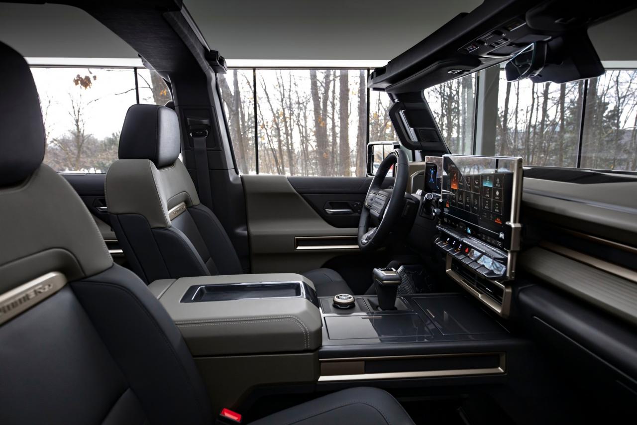 2024-GMC-Hummer-EV-SUV-35.jpg