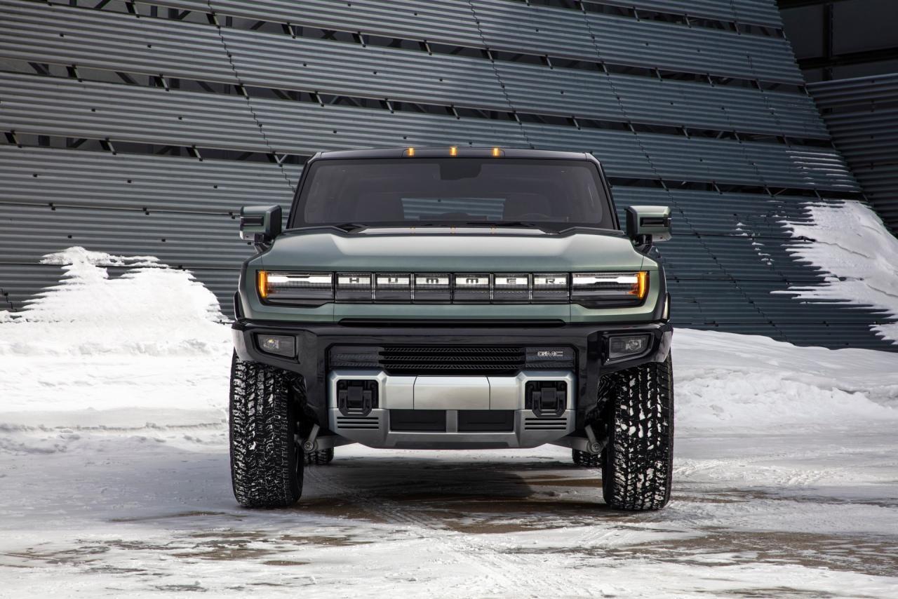 2024-GMC-Hummer-EV-SUV-8.jpg