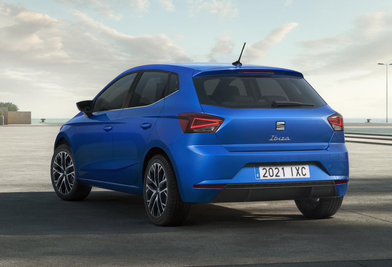 31-SEAT-Ibiza-Xcellence-Saphire-Blue-H.jpg