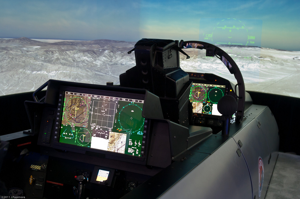9d1e1-f-15-silent-eagle-cockpit-1.jpg.c6486f8e7eac353b1a837591d3bf2a6c.jpg