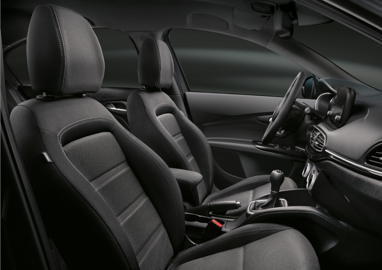 Fiat-Tipo-City-Sport-6.jpg.ecb63436018b9b3319e3e428bf854c17.jpg