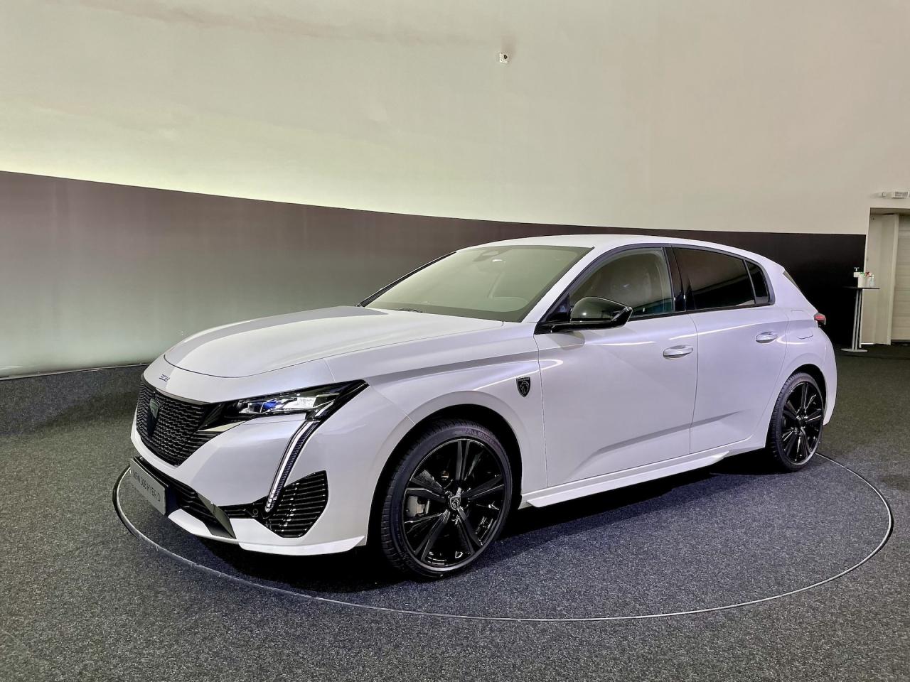 Peugeot-308-2021-Blanc-3.thumb.jpeg.4382316888dc303f71aa053d00fa8e38.jpeg