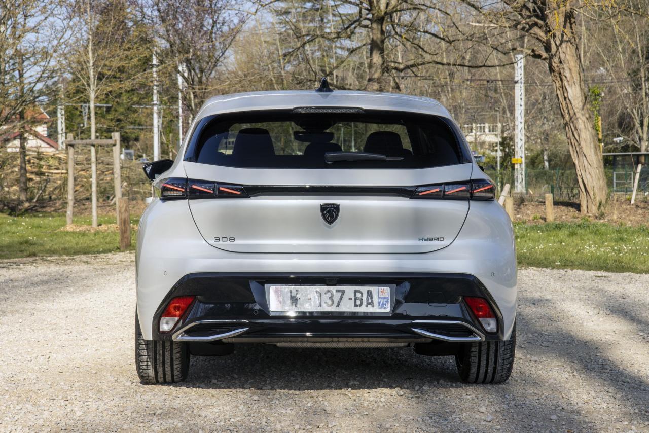S0-comparatif-video-nouvelle-peugeot-308-vs-audi-a3-sportback-une-lionne-ambitieuse-669257.thumb.jpg.2f82ccaf5dc4ee1c214a6a930da9c8c7.jpg