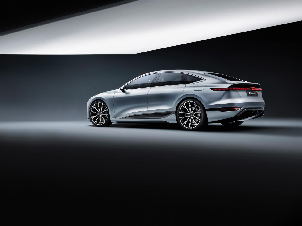 audi-a6-e-tron-concept-goes-for-sportback-looks-and-over-435-miles-of-ev-range_19.jpg