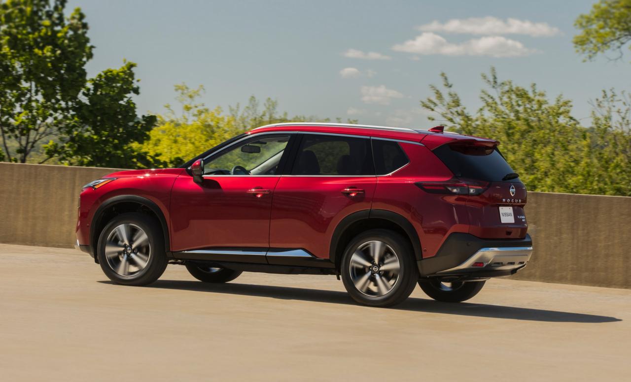 2021-Nissan-Rogue-25.jpg