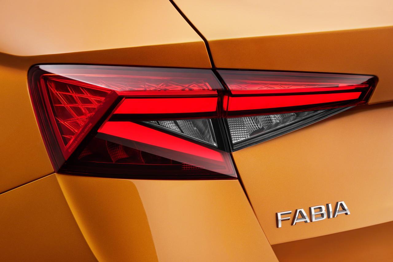 2021-Skoda-Fabia-11.jpg