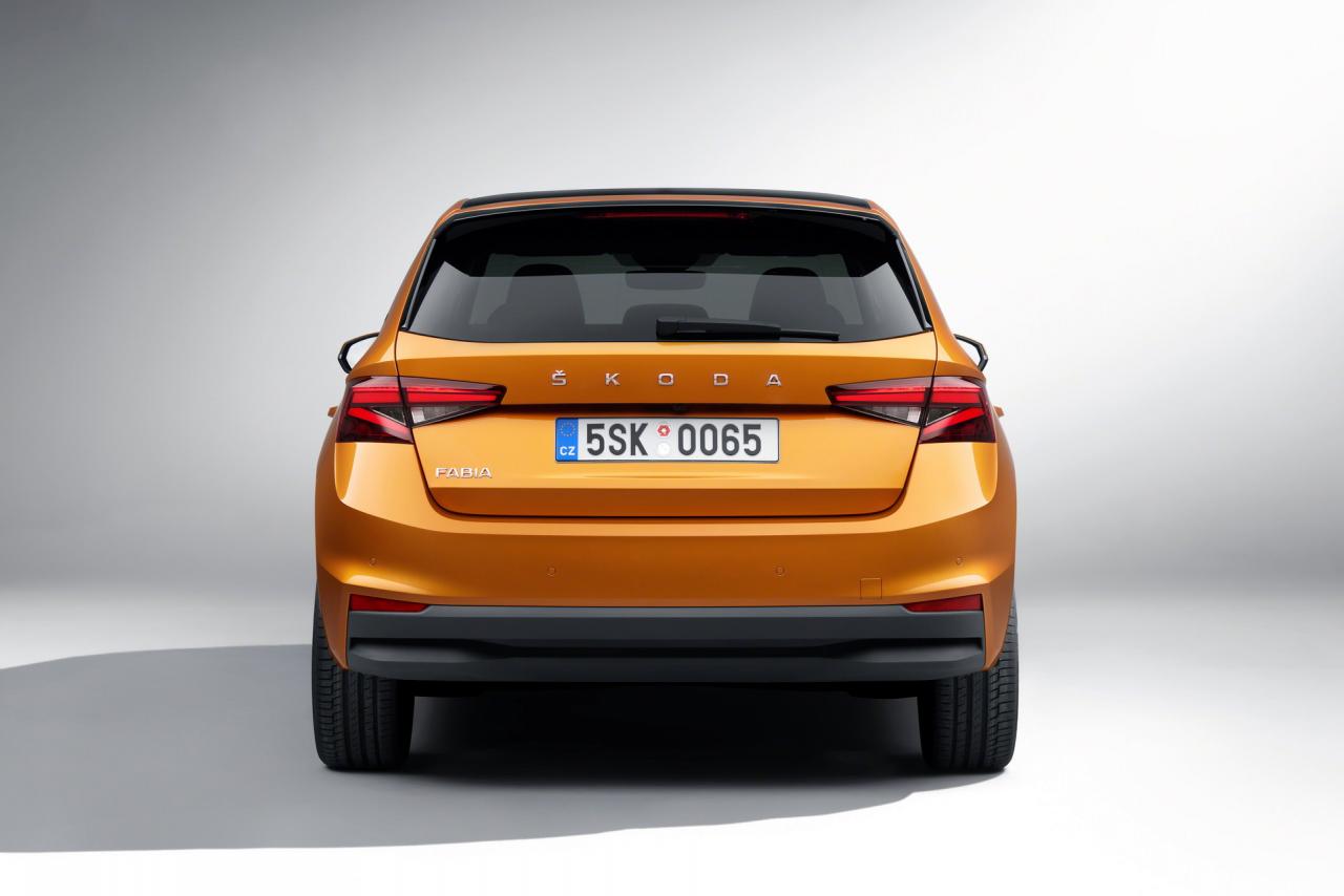 2021-Skoda-Fabia-14.jpg