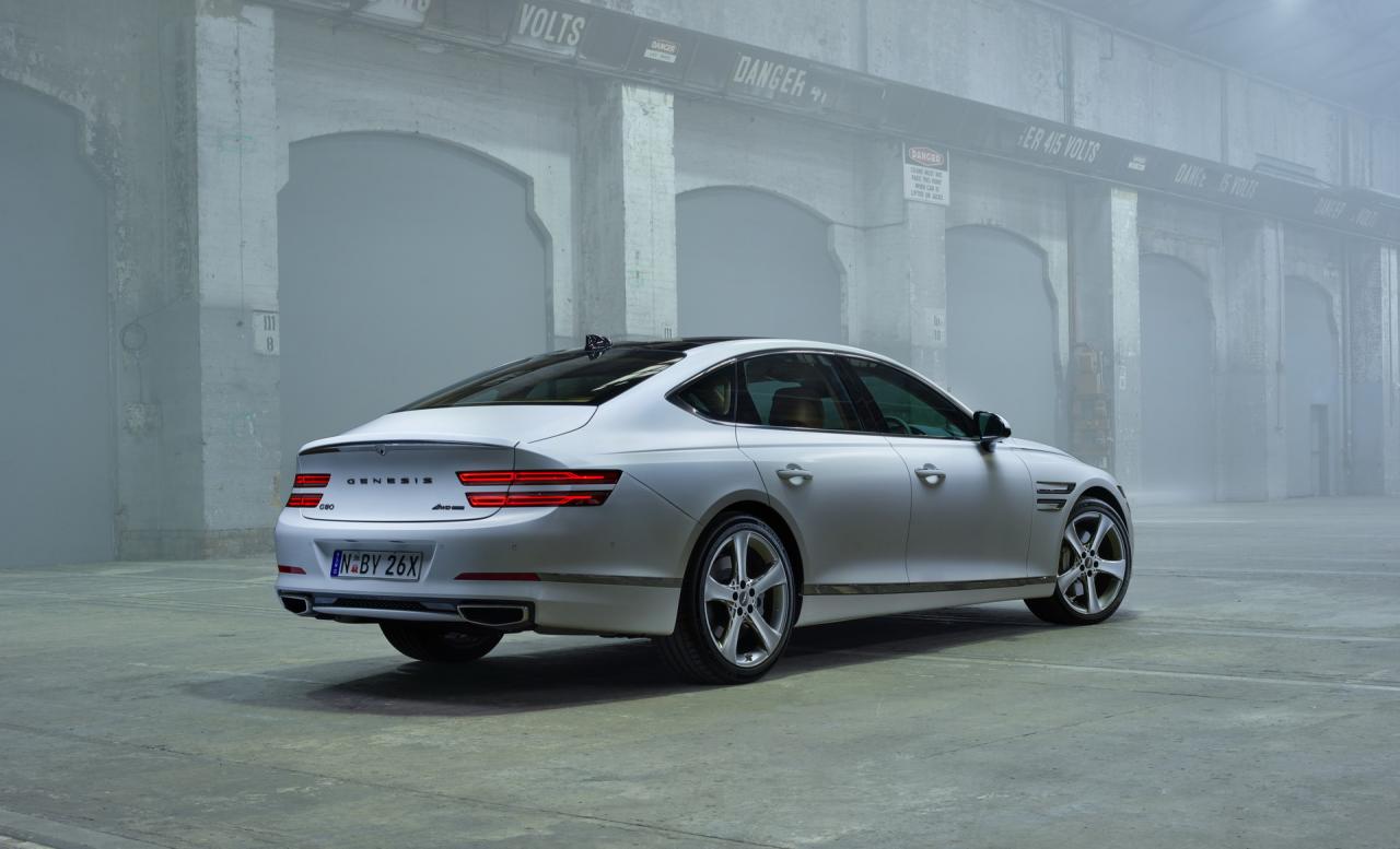 2021-genesis-g80-43.jpg