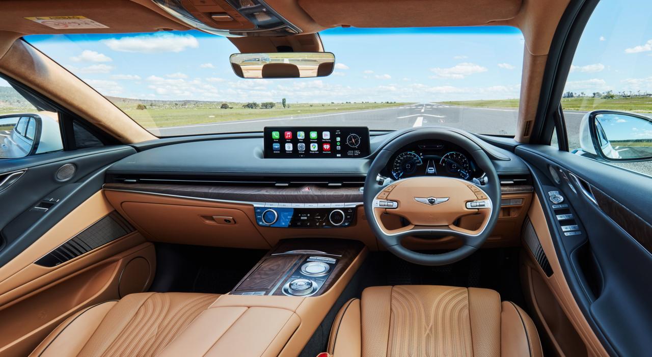 2021-genesis-g80-90.jpg