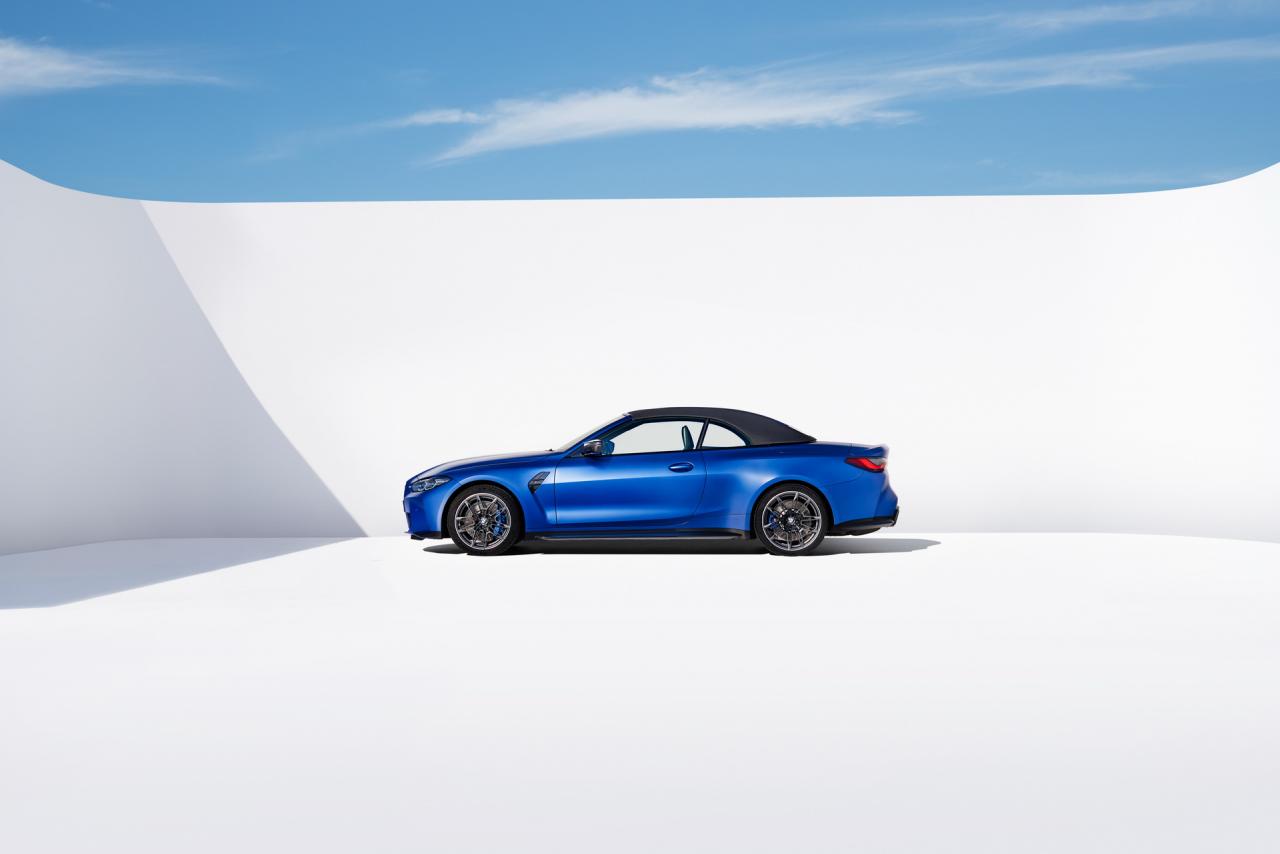 2022-BMW-M4-Convertible-11.jpg