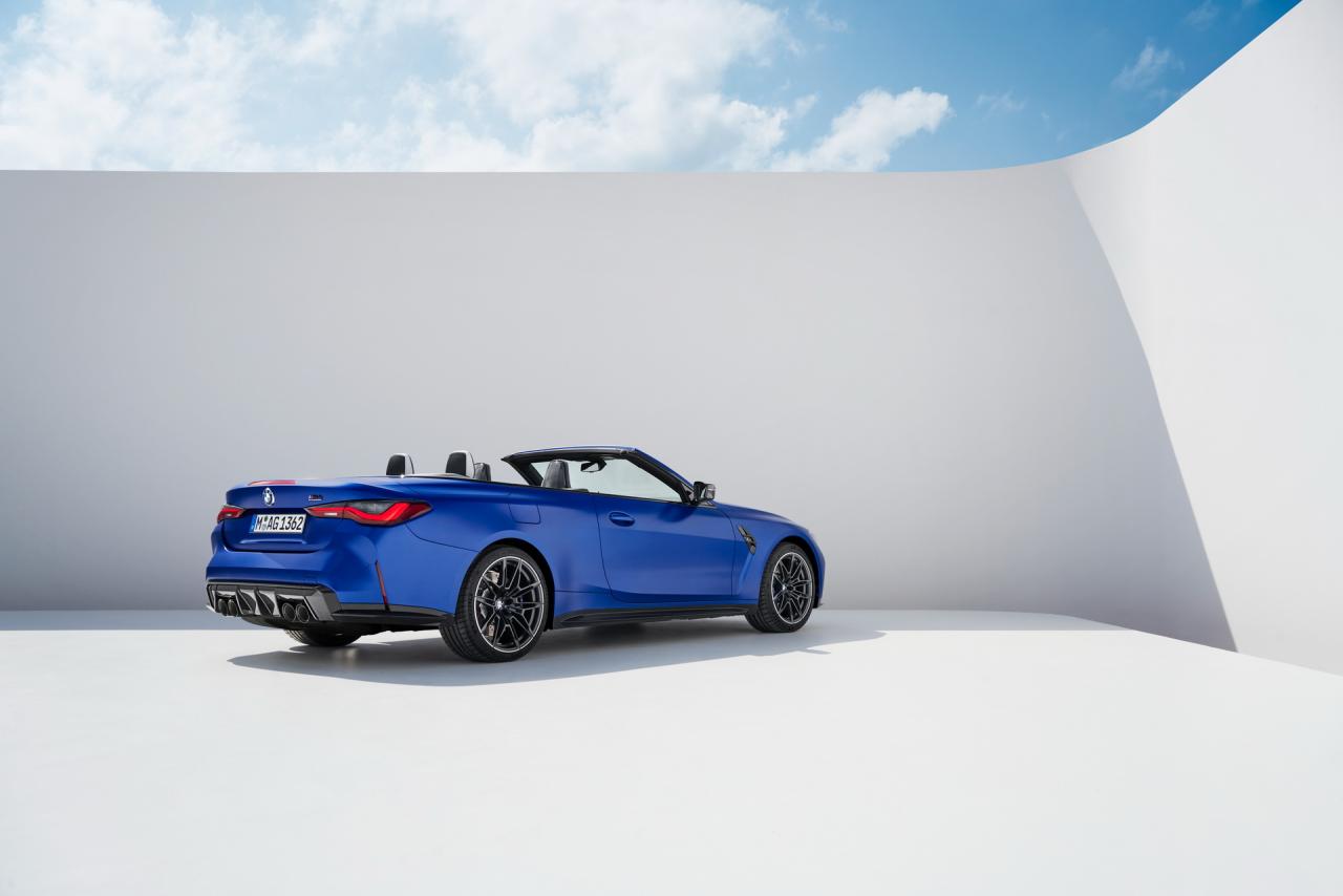 2022-BMW-M4-Convertible-14.jpg