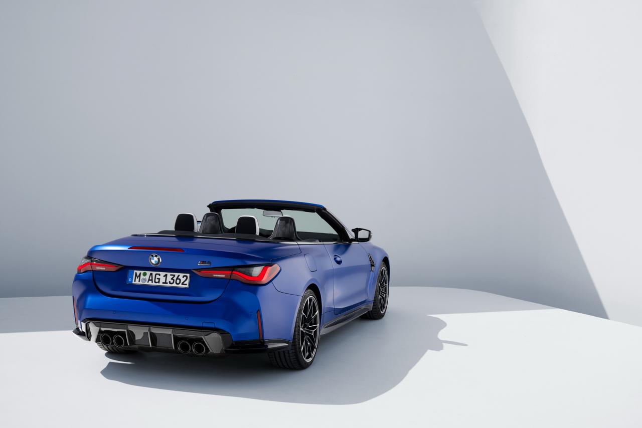 2022-BMW-M4-Convertible-15.jpg
