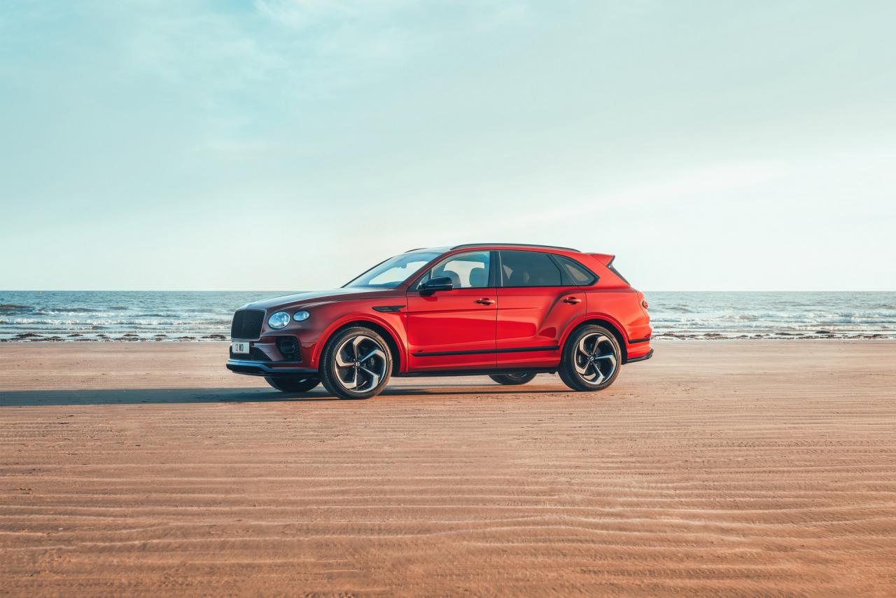 2022-Bentley-Bentayga-S-10.jpg