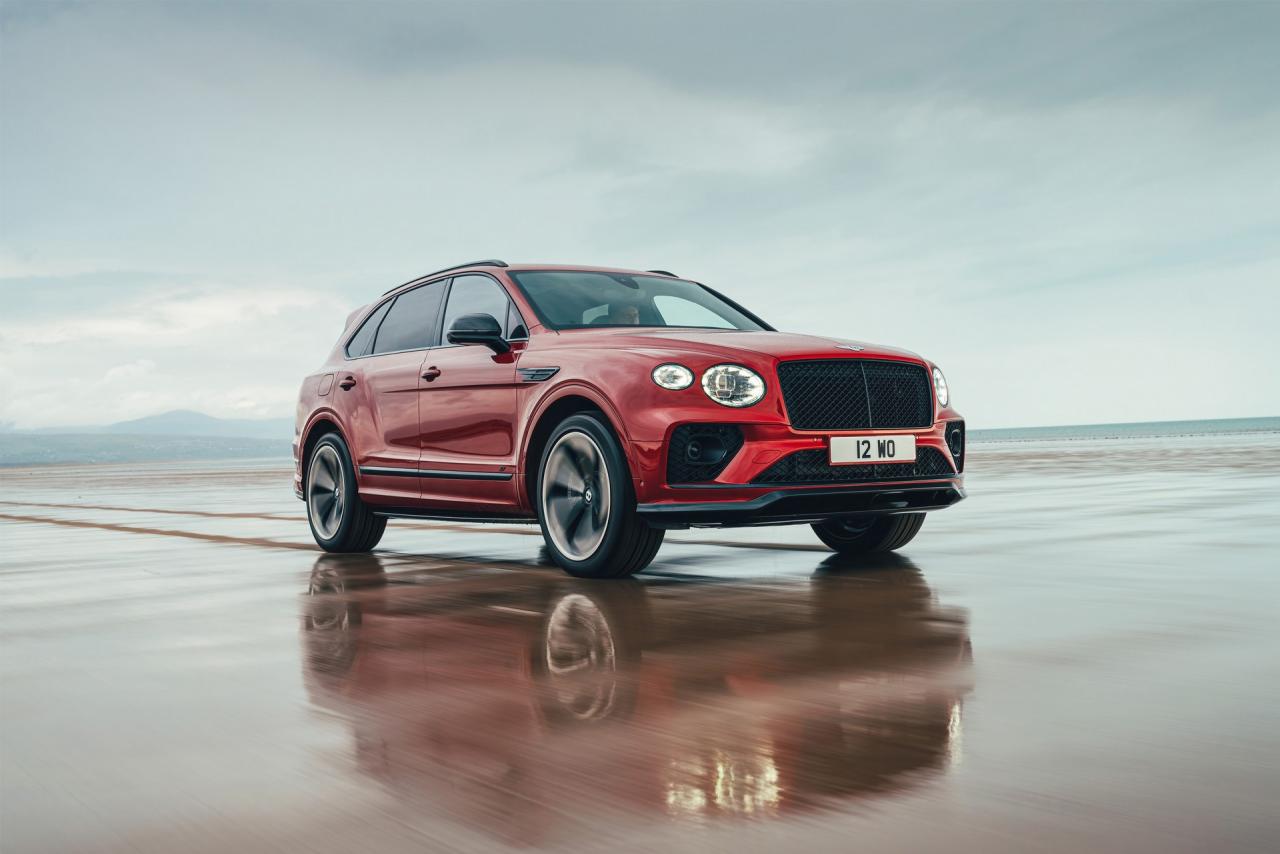 2022-Bentley-Bentayga-S-3.jpg