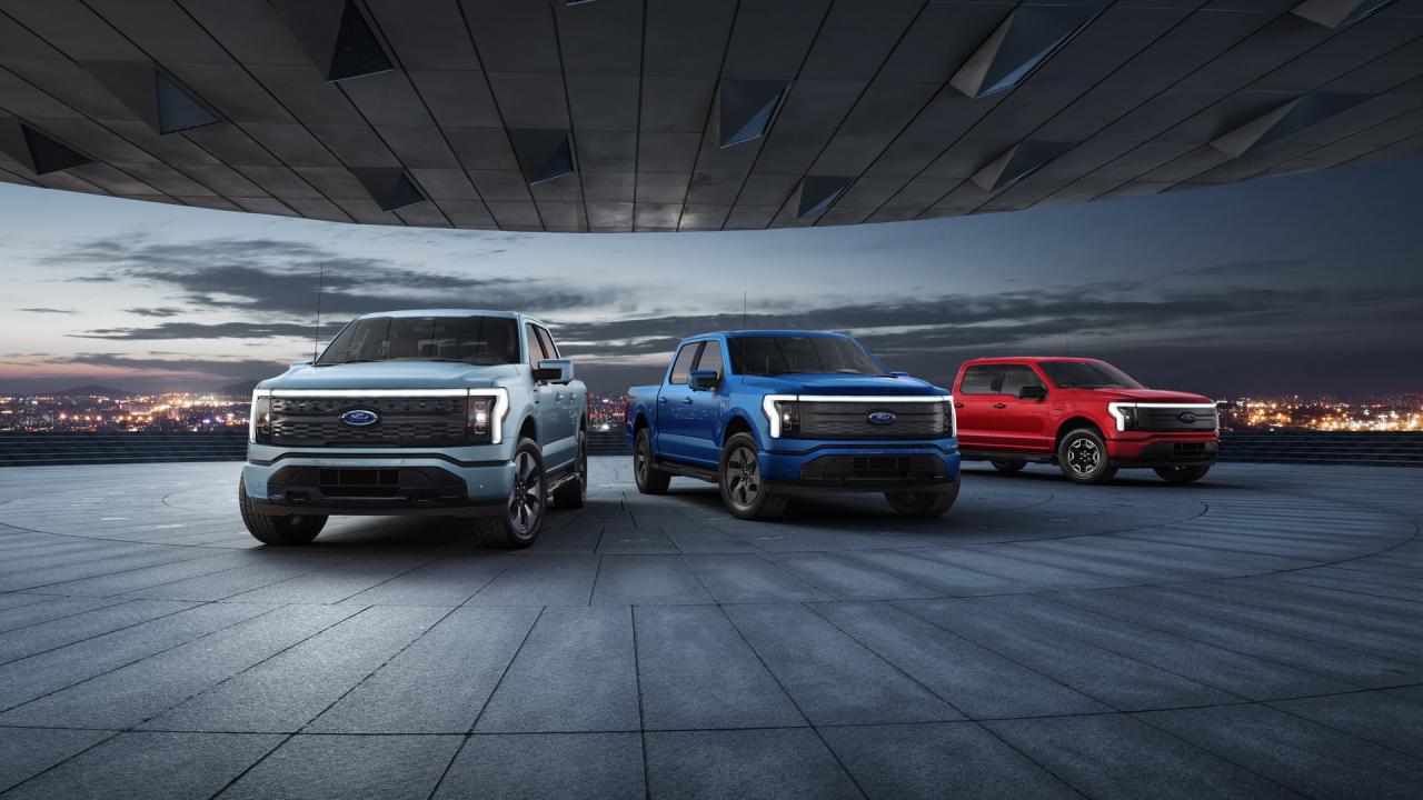 2022-Ford-F-150-Lightning-01.jpg