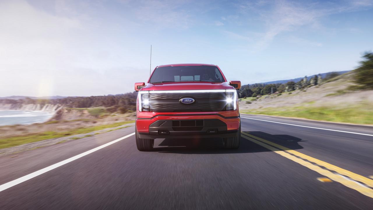 2022-Ford-F-150-Lightning-03.jpg