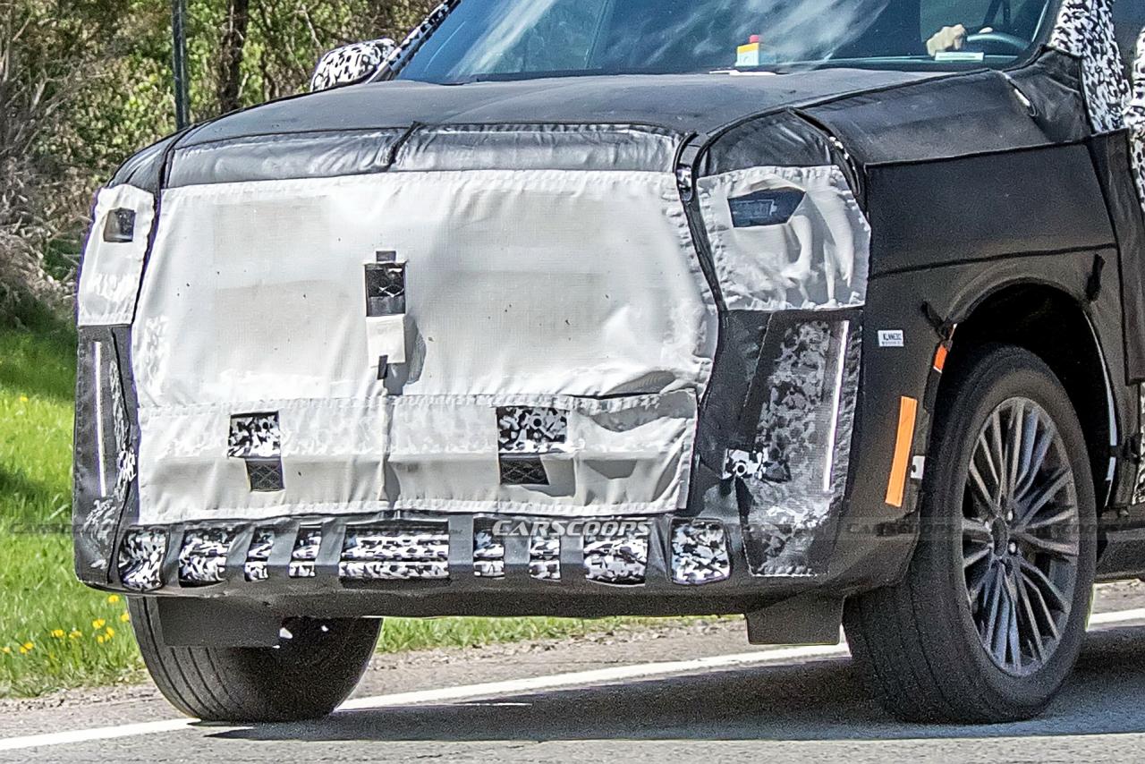 2023-Cadillac-Escalade-V-2.jpg