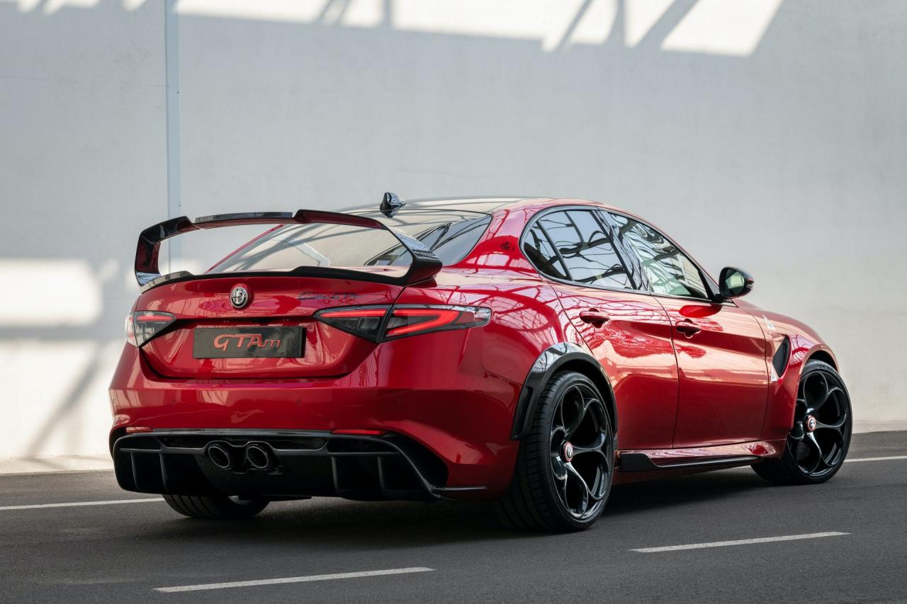 Alfa-Romeo-GTAm-5.jpg