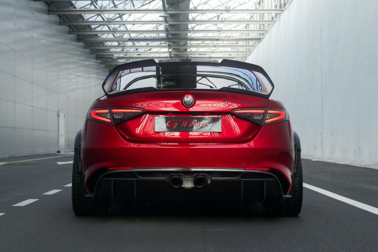 Alfa-Romeo-GTAm-6.jpg