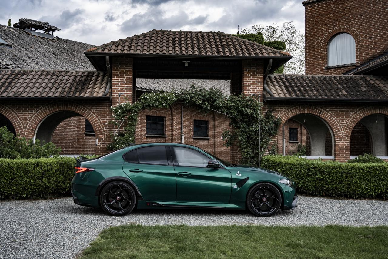 Alfa_Romeo_Giulia_GTA_07.jpg