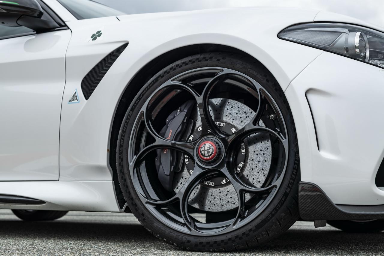 Alfa_Romeo_Giulia_GTA_17.jpg