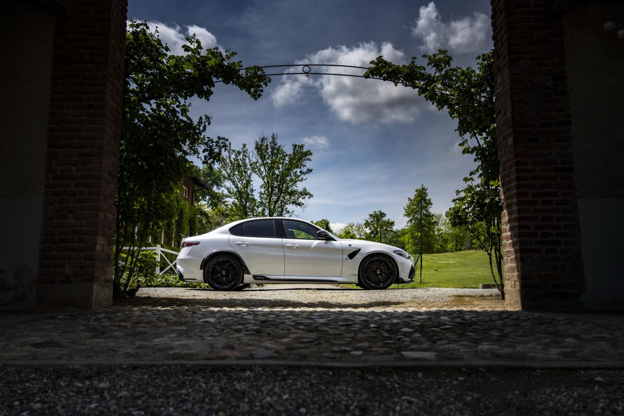 Alfa_Romeo_Giulia_GTA_20.jpg