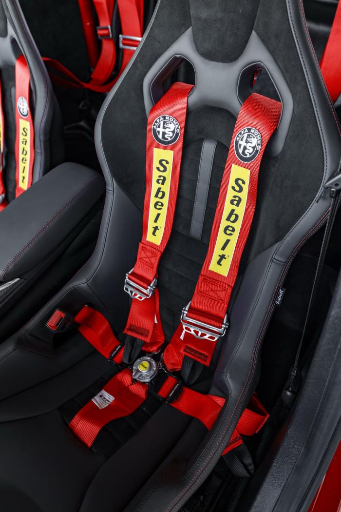 Alfa_Romeo_Giulia_GTA_27.jpg