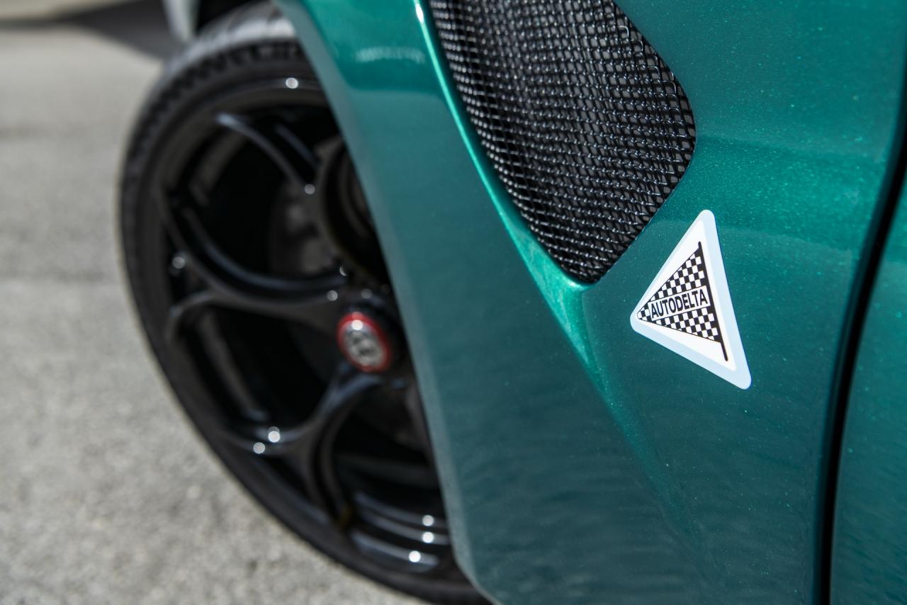 Alfa_Romeo_Giulia_GTAm_21.jpg