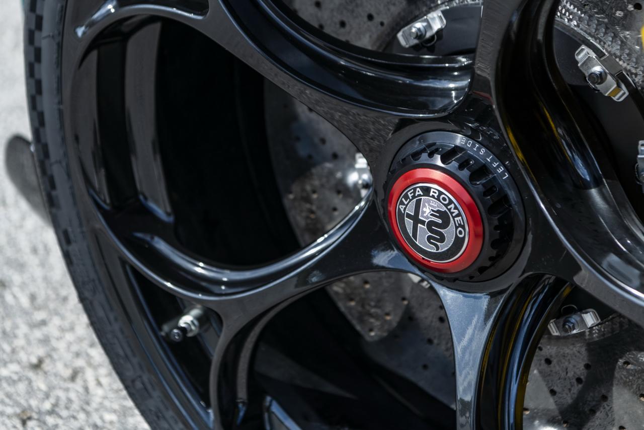 Alfa_Romeo_Giulia_GTAm_29.jpg