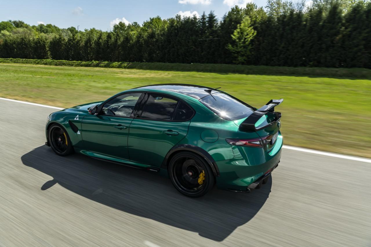 Alfa_Romeo_Giulia_GTAm_34.jpg