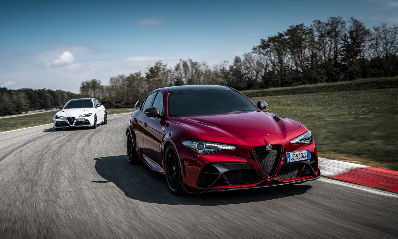 Alfa_Romeo_Giulia_GTAm_39.jpg