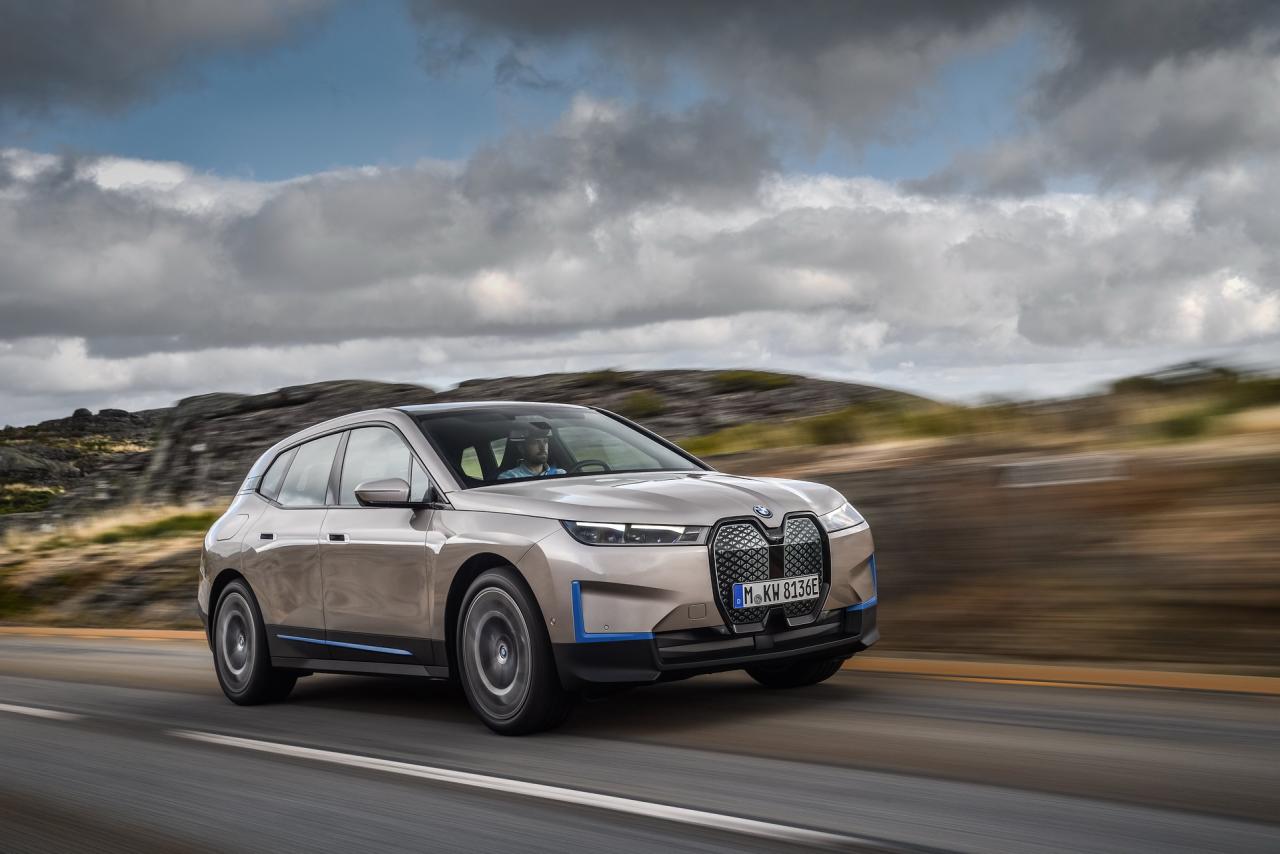 BMW-iNext-SUV-21.jpg