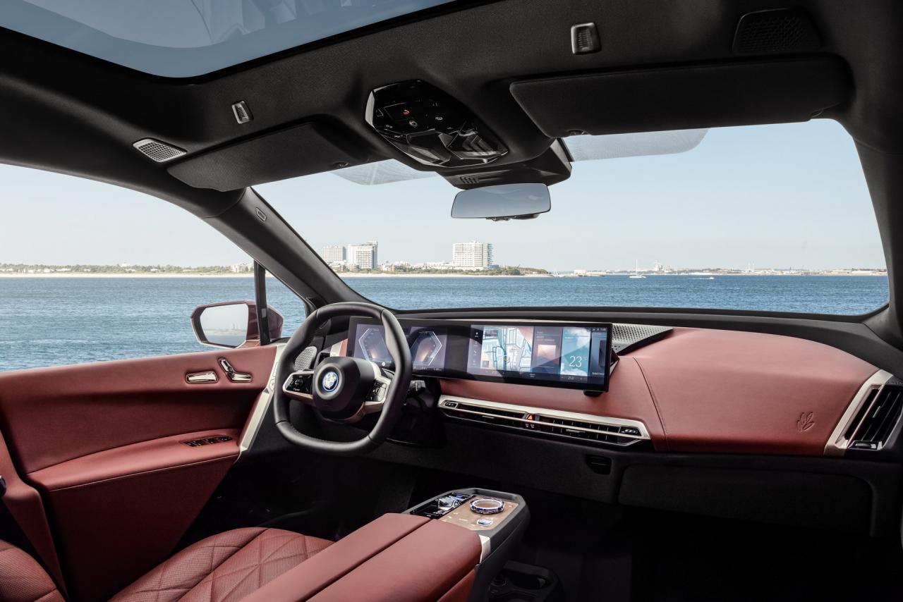 BMW-iNext-SUV-45.jpg