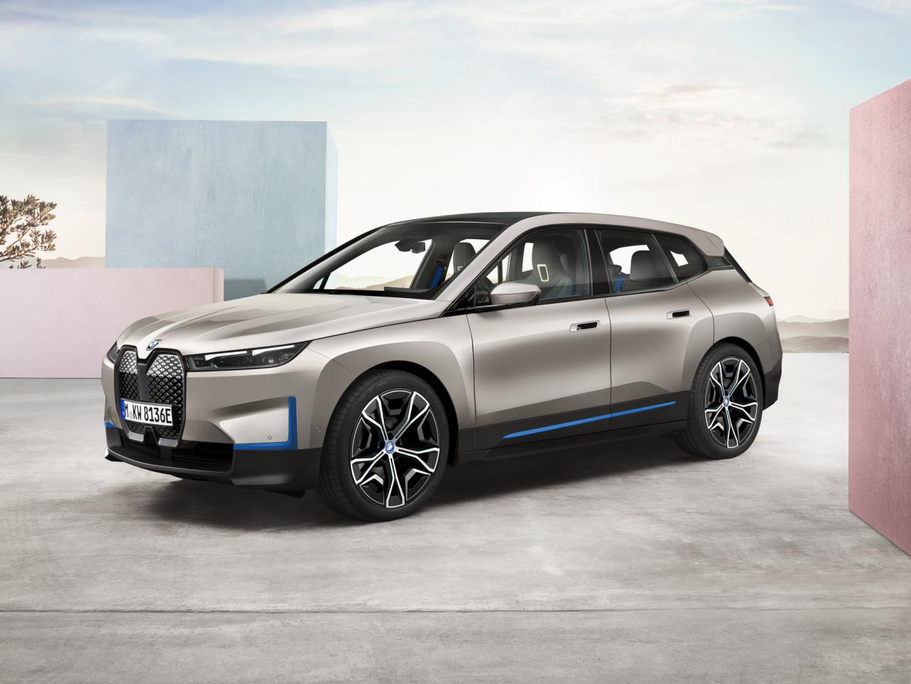 BMW-iNext-SUV-61.jpg