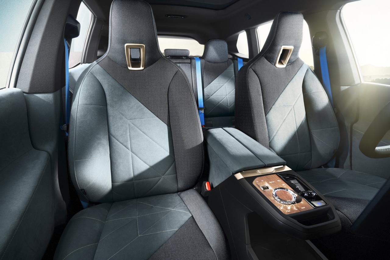 BMW-iNext-SUV-81.jpg