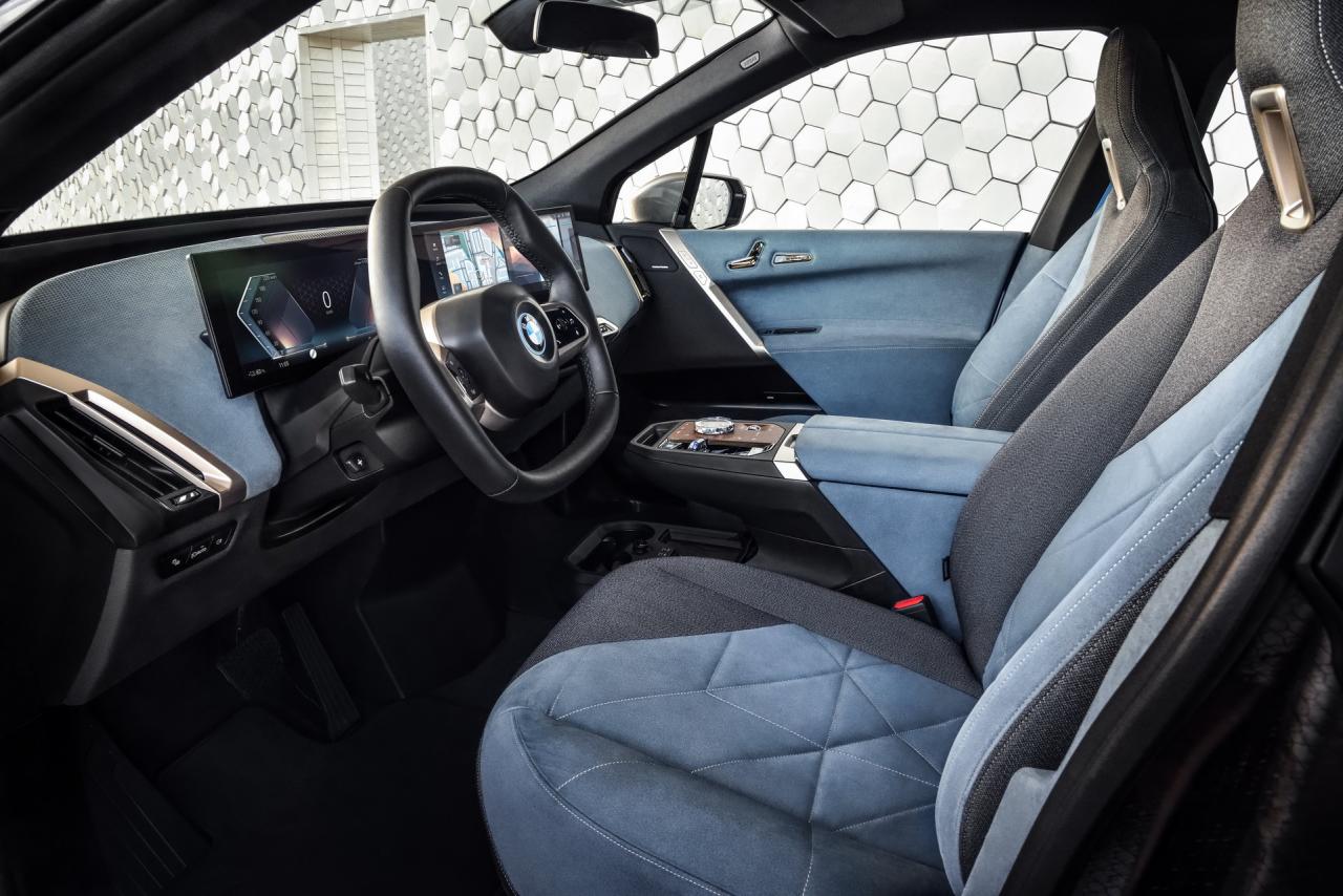 BMW-iNext-SUV-9.jpg