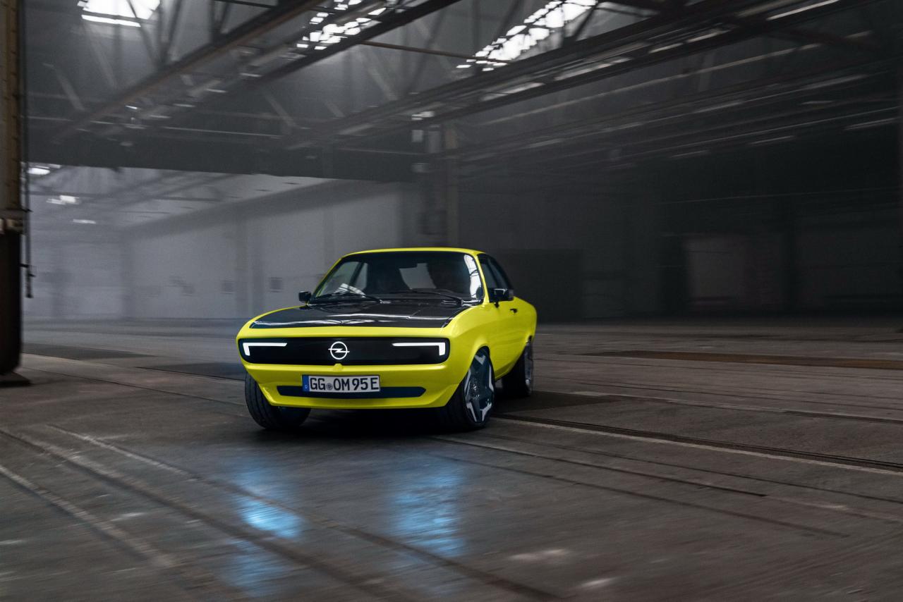 OPEL-MANTA-GSE-ELEKTROMOD-13.jpg