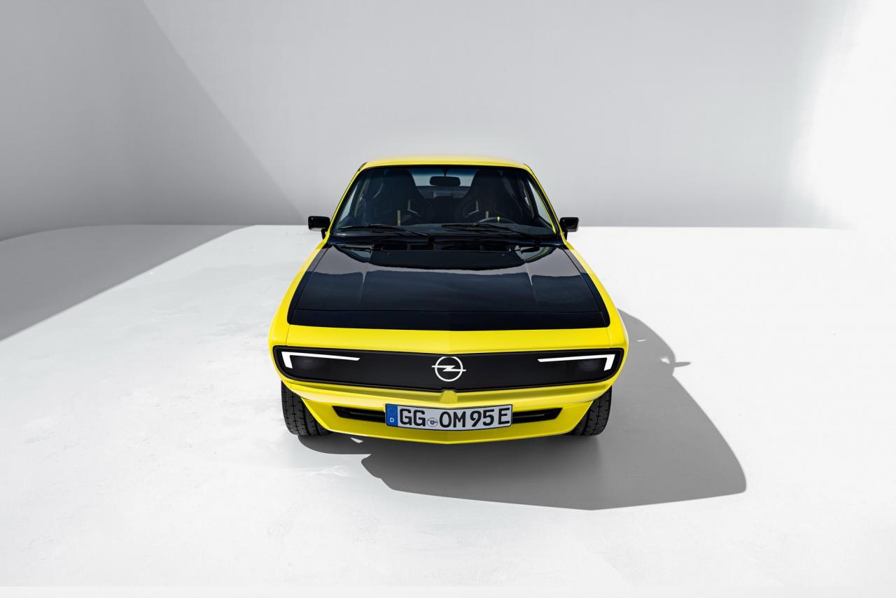 OPEL-MANTA-GSE-ELEKTROMOD-5.jpg