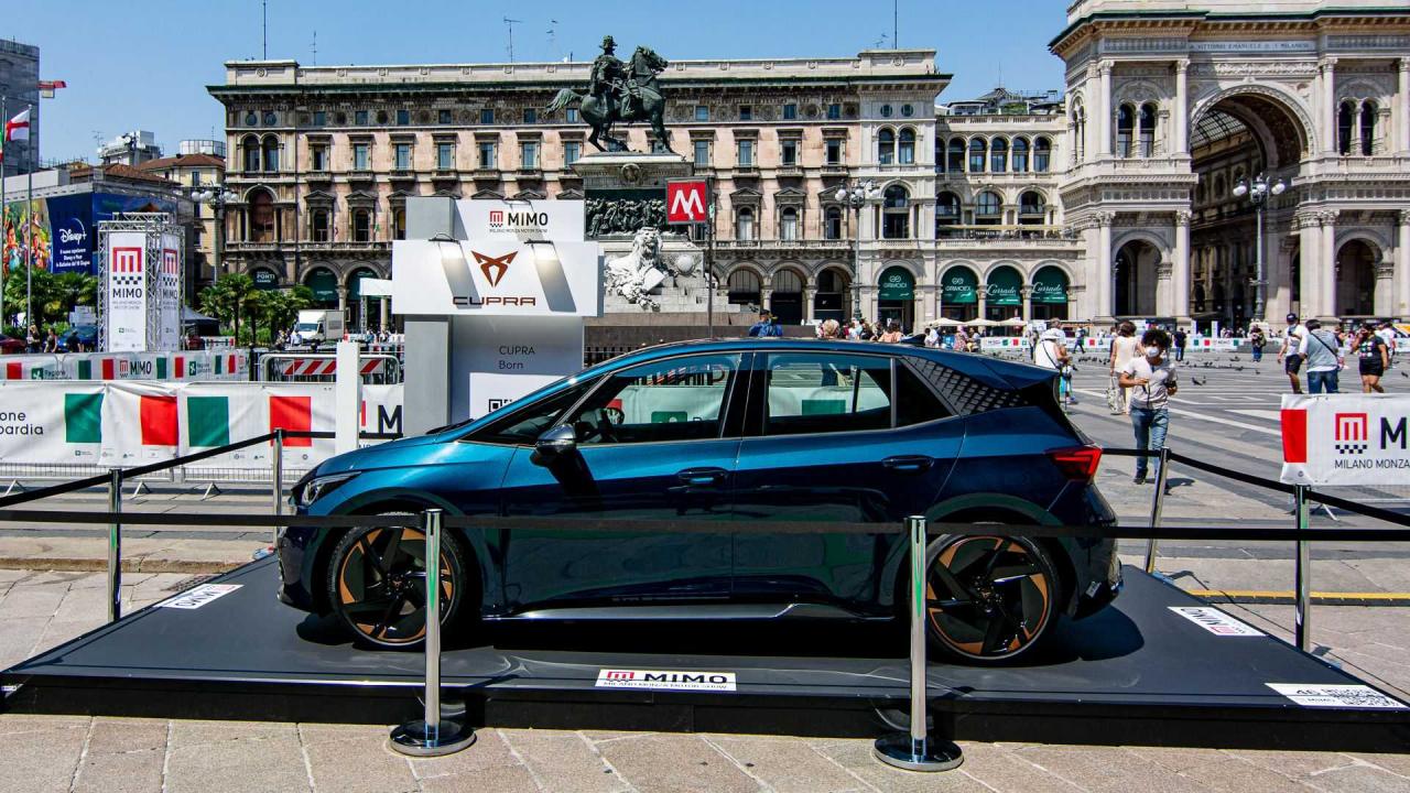 1726960055_cupra-born-al-mimo-2021(7).thumb.jpg.32f1a63f27a8cc9dd9c144c3d930812b.jpg