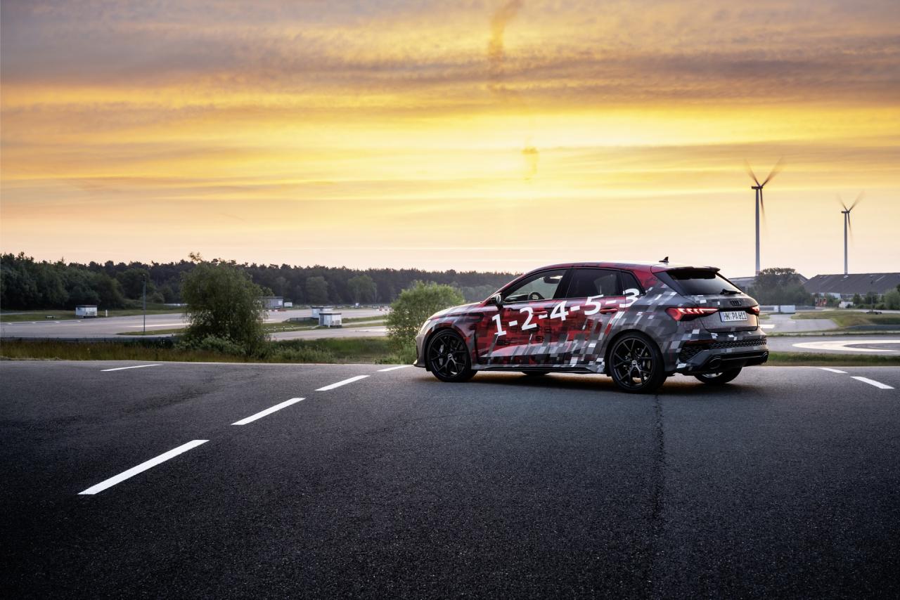 2022-Audi-RS-3-Sneak-Preview-010.jpg