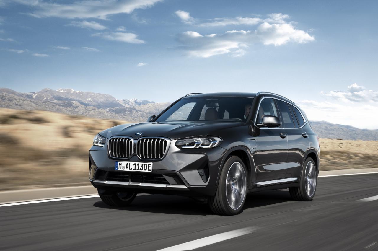 2022-BMW-X3-X4-26.jpg