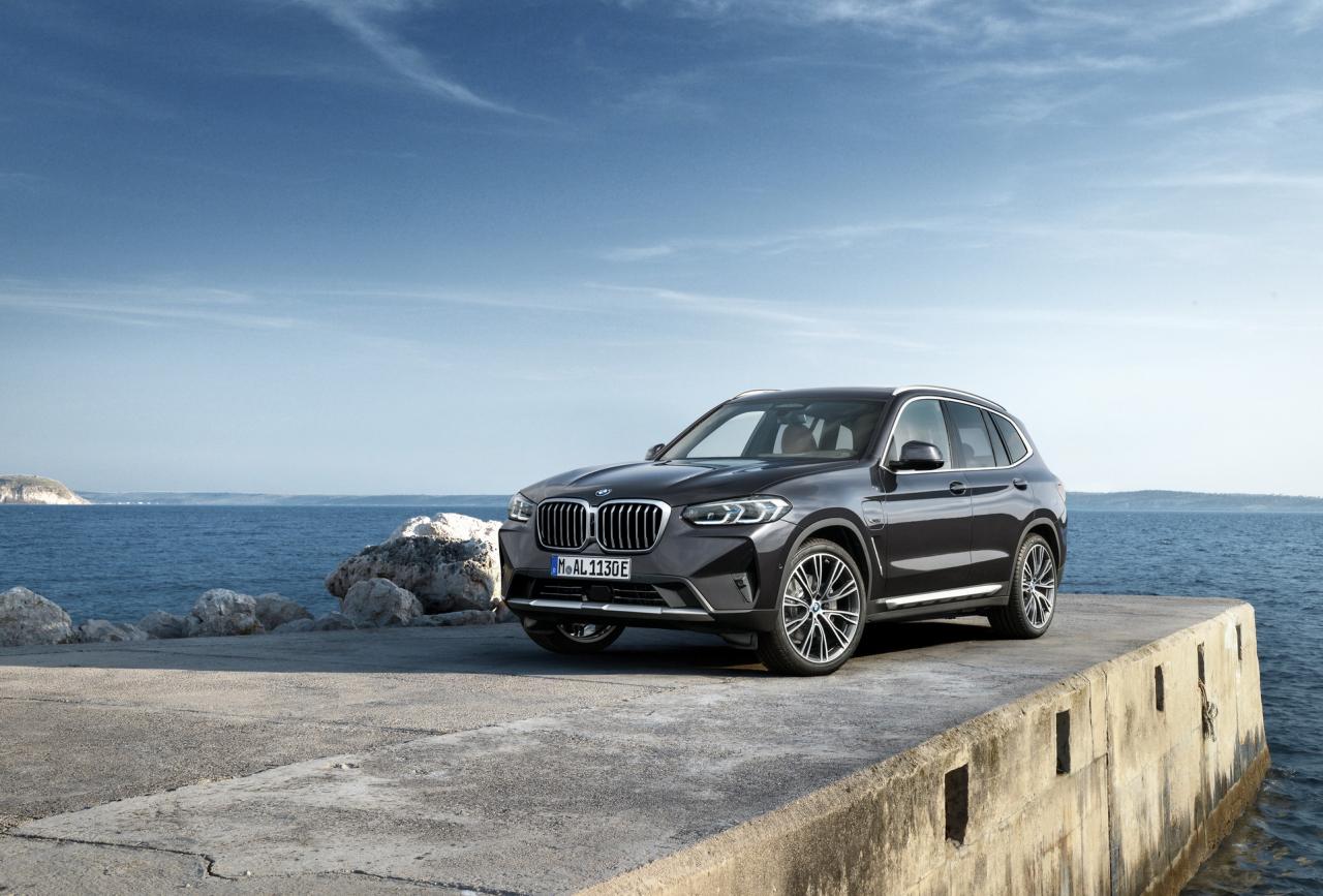 2022-BMW-X3-X4-32.jpg